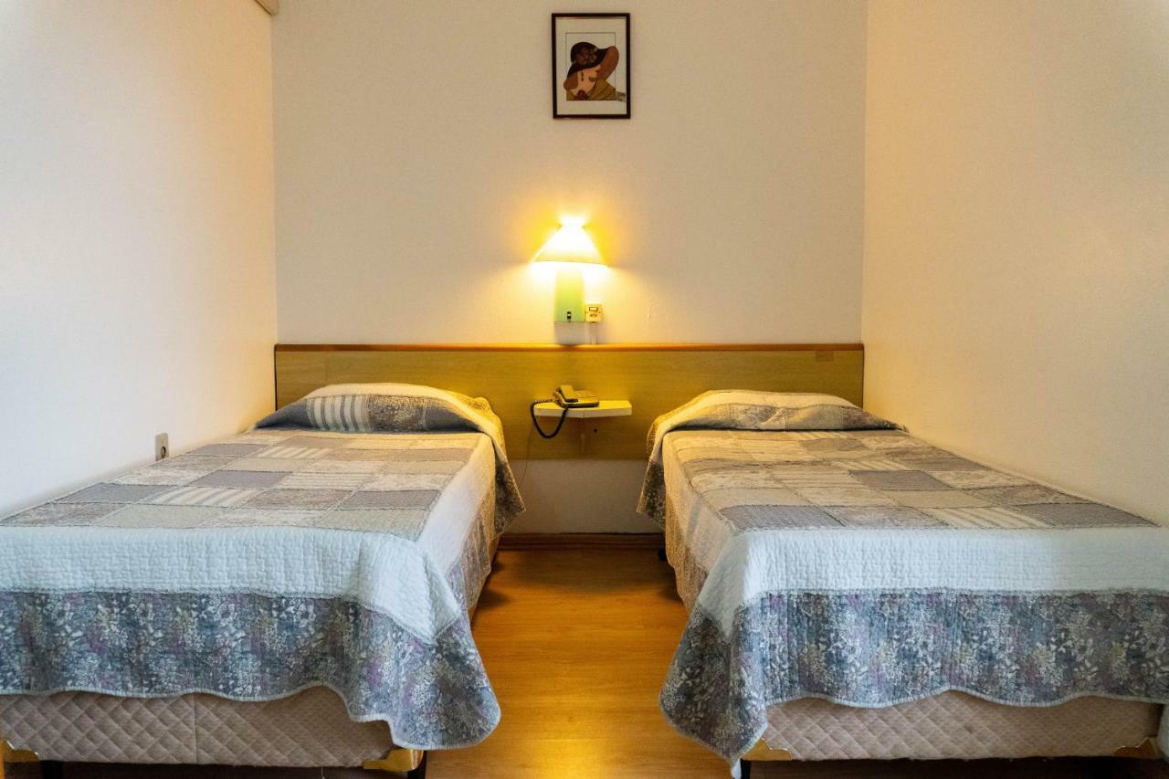 City Hotel 카시아스두술 외부 사진