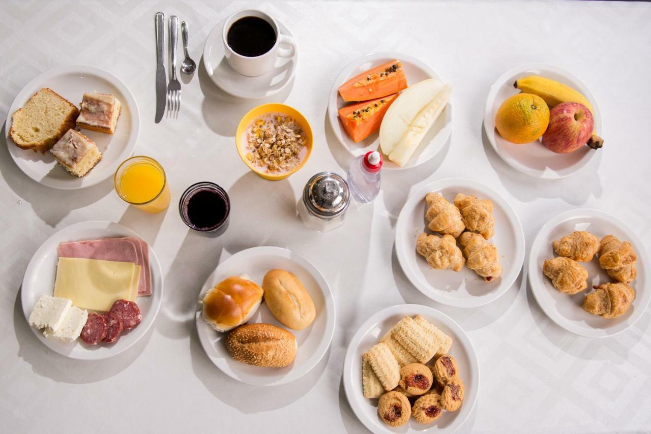 City Hotel 카시아스두술 외부 사진