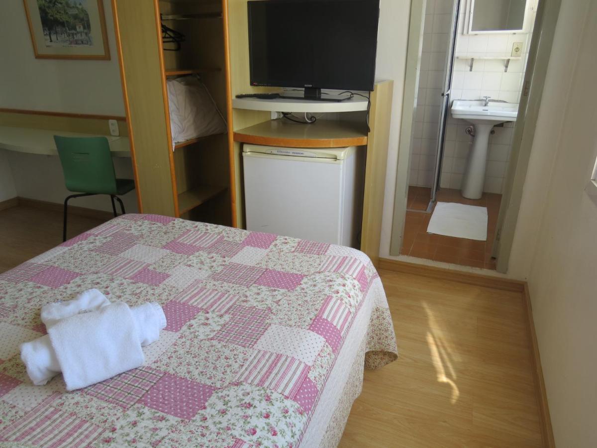 City Hotel 카시아스두술 외부 사진