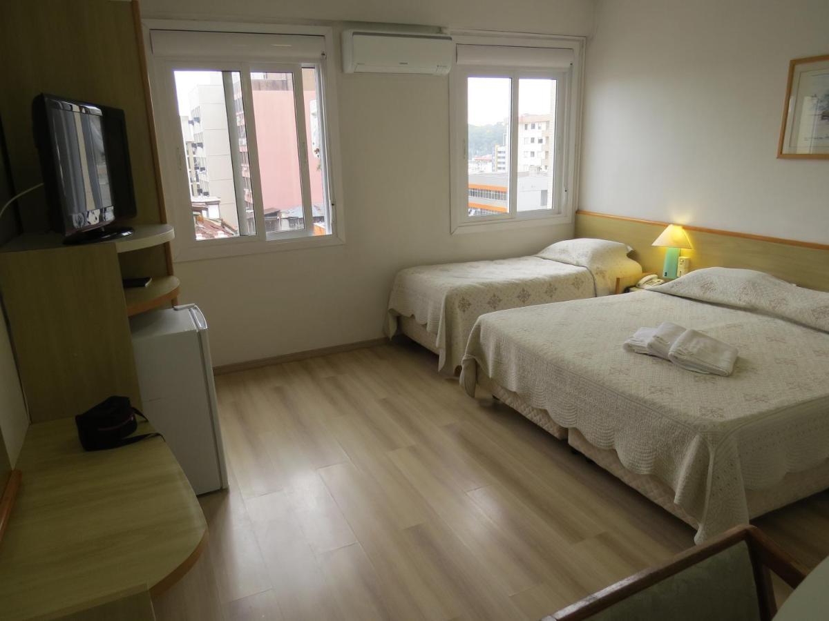 City Hotel 카시아스두술 외부 사진